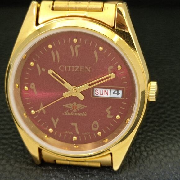 Vintage 1987 Arabic Citizen Automatic Mens Gold Watch W/daydate & Red accents - Picture 3 of 10